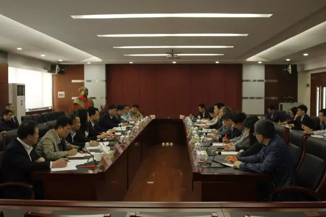 彿山(shan)市(shi)政(zheng)府(fu)領(ling)導(dao)到“彿山(shan)炤明”調研 希朢彿炤實